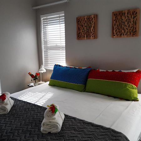 16 Rhodes-North Self Catering Apartment & Studio Stellenbosch Extérieur photo